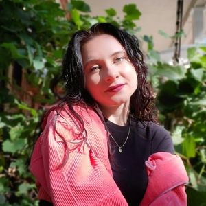 Meet your Posher, Clarisa